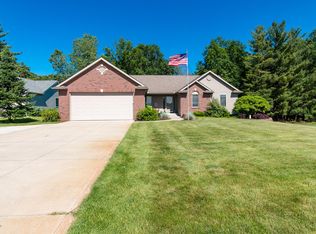 69551 Fox Xing, Edwardsburg, MI 49112