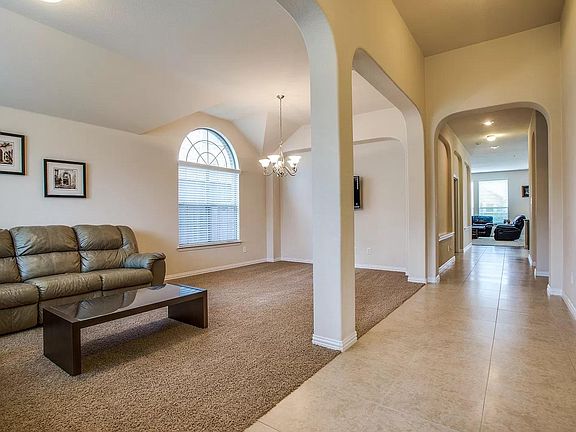 4th image of 7772 Ivanhoe Dr