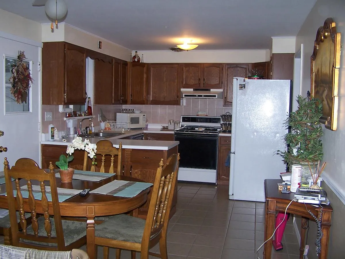 3 bed, 1382 sqft, $1,700 — Photo 3