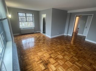196-15 65th Cres #2A, Fresh Meadows, NY 11365