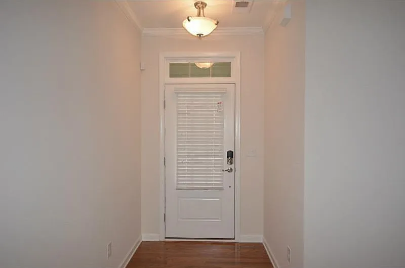 3 bed, 2.5 bath, $2,675 — Photo 2