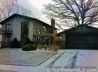 2196 Larry Ho Dr, Saint Paul, MN 55119