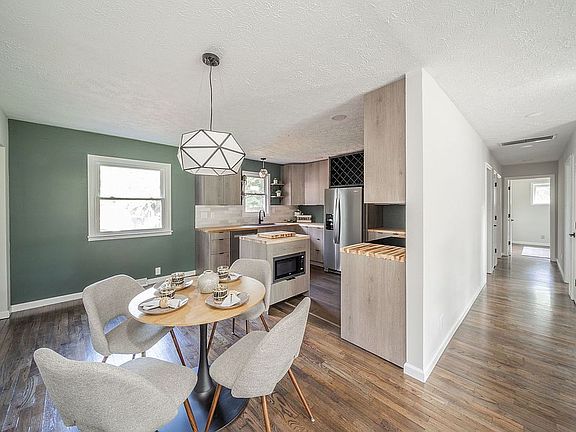 Modern Kitchen 