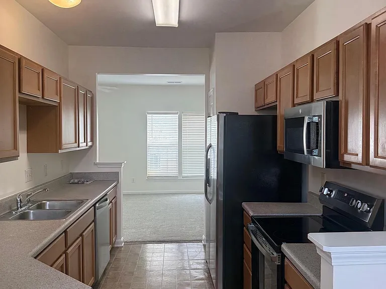227 Spring Crossing Cir — Photo 9