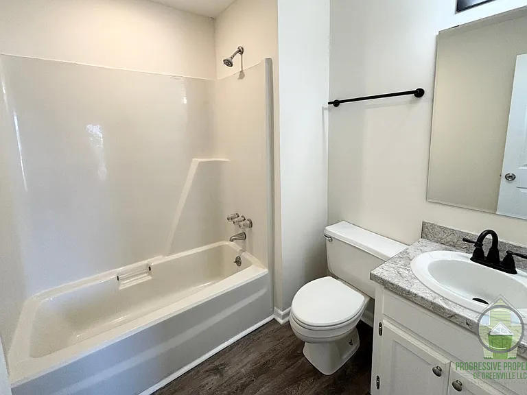 1216 N Main St #B2 — Photo 11