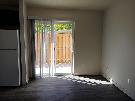 5th image of 380 SE Garner St #374