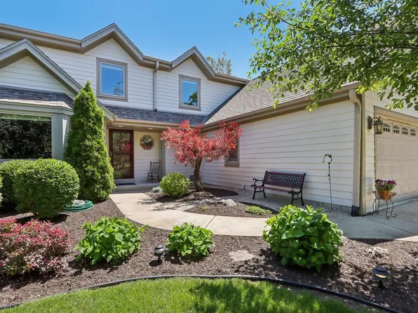 W256S4400 Shadow Ridge DRIVE, Waukesha, WI 53189
