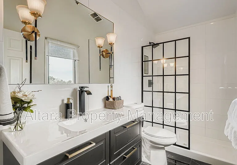 287 S Holly St — Photo 13