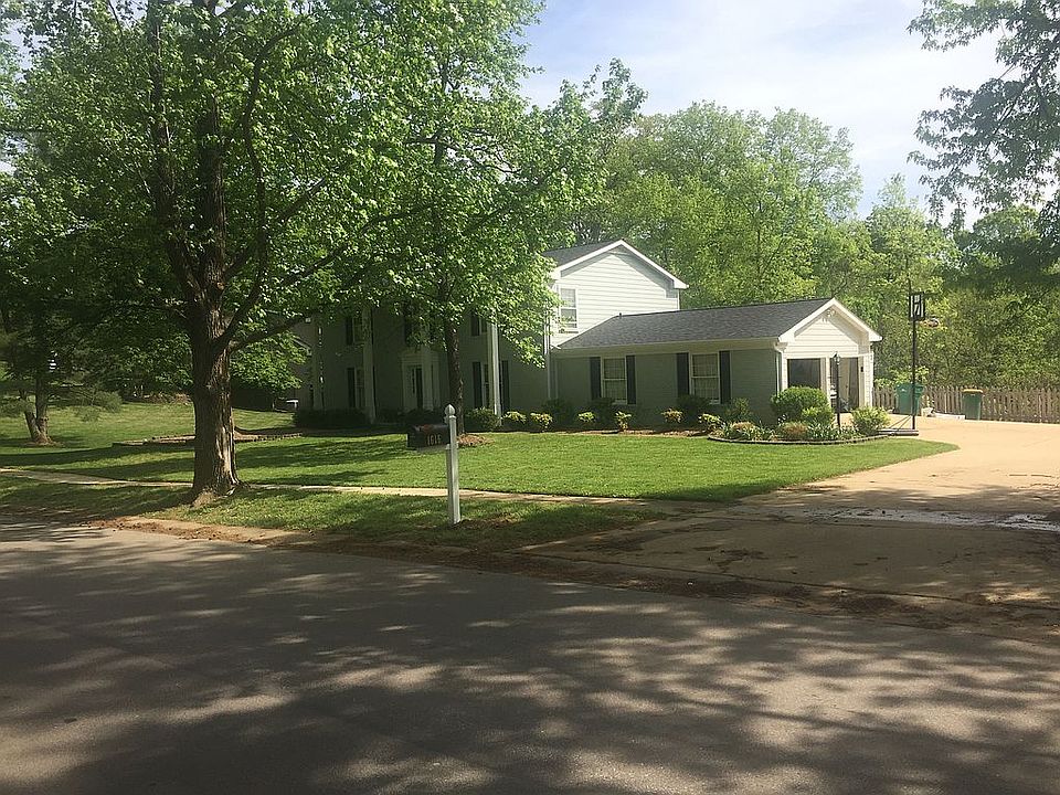 1st image of 1616 Featherstone Dr
