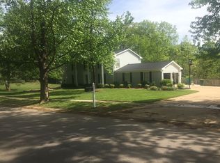 1616 Featherstone Dr, Saint Louis, MO