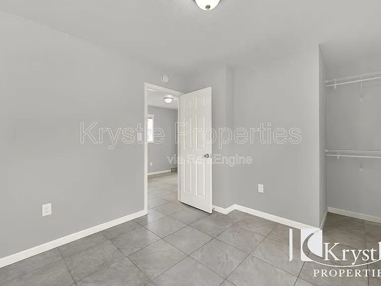 714 Gateway Dr — Photo 7
