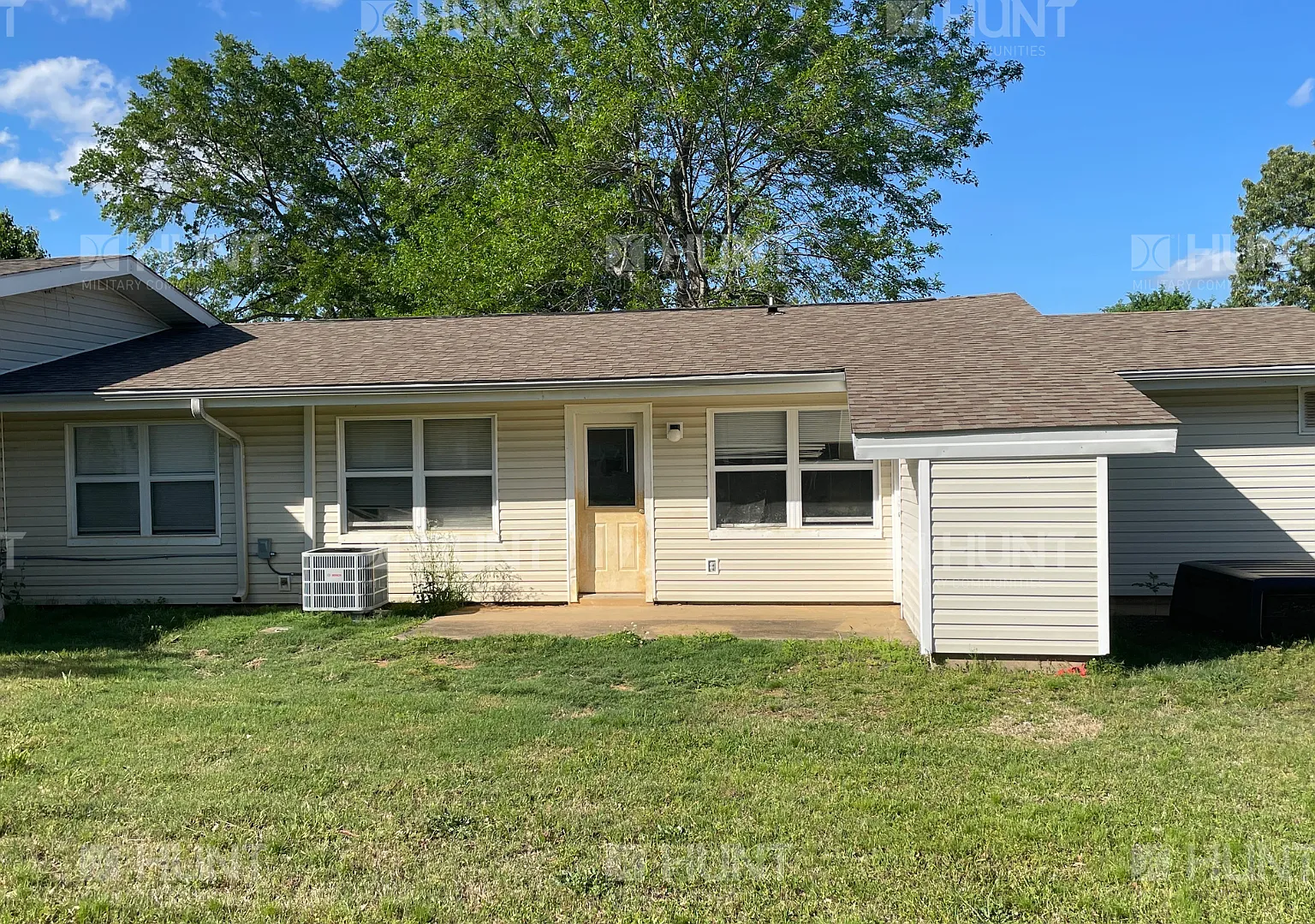 3 bed, 1064 sqft, $1,169 — Photo 2