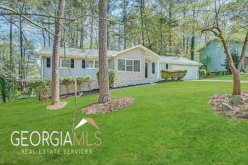 3rd image of 530 Valley Woods Cir SE