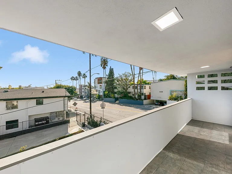 Empire at San Vicente — Photo 20