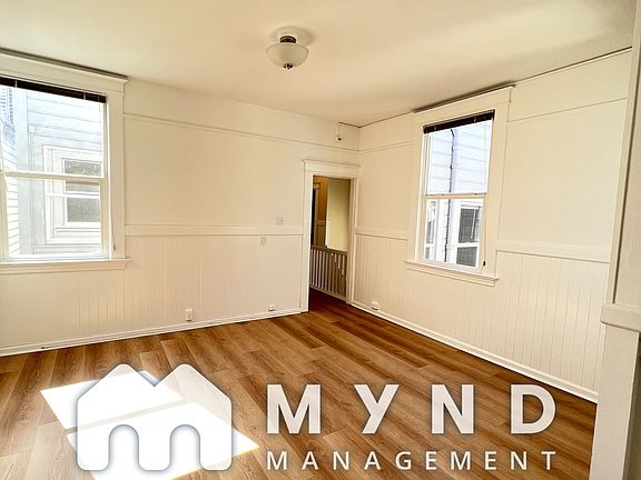 2nd image of 28 Jasper Pl #3