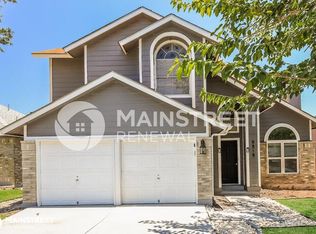 6818 Still Lake Dr, San Antonio, TX 78244