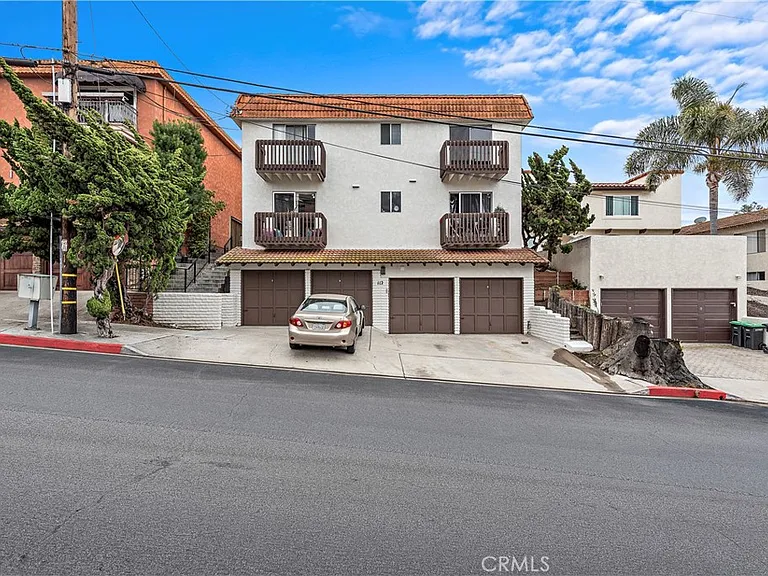 112 E Avenida San Gabriel #3 — Photo 2