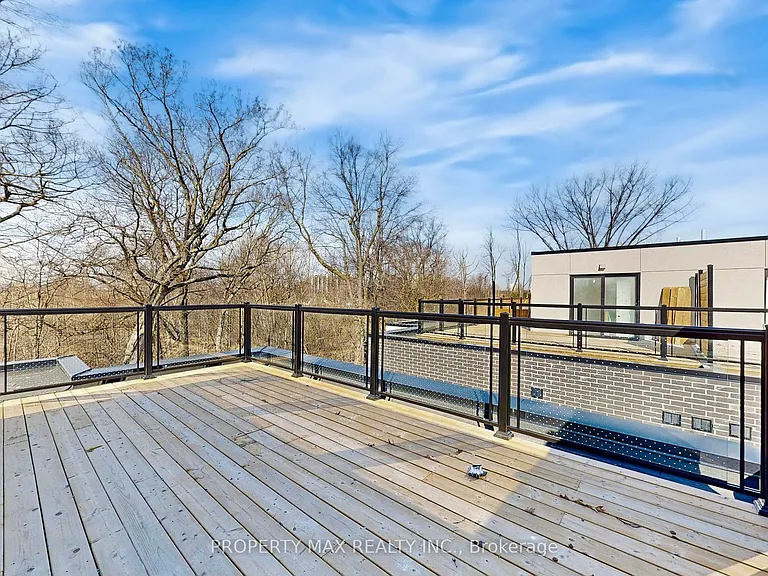 170 Clonmore Dr #9 — Photo 37