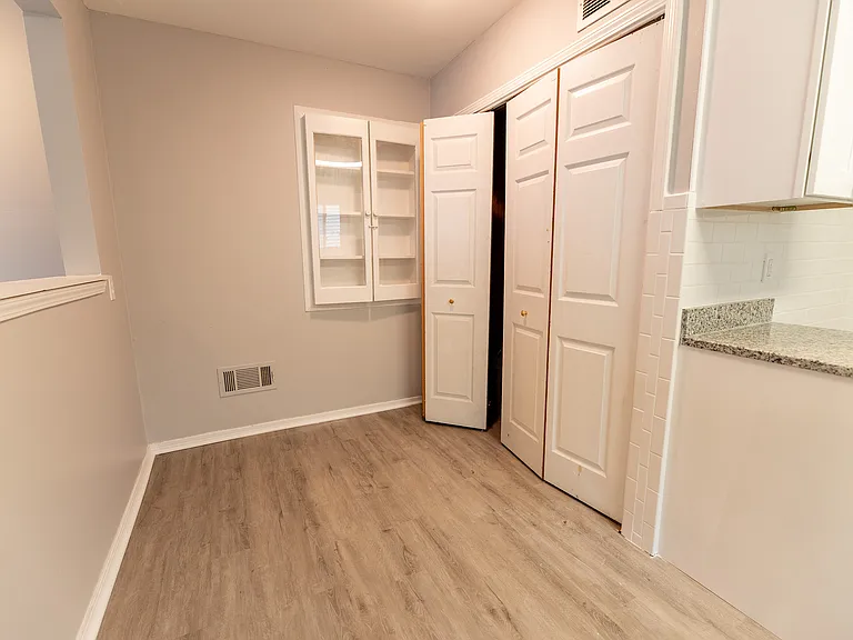 23072 Lauren Ave — Photo 7