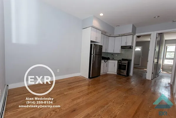 Rented by EXR | media 35