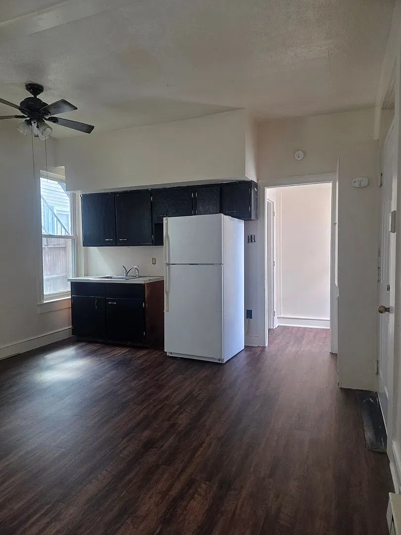 540 W. Market Street — Photo 2