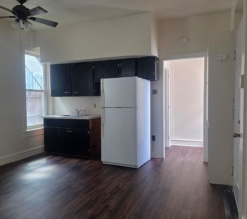 2nd image of 540 W Market St
