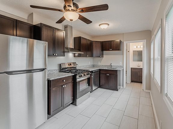 3rd image of 27 Gladwin Ave #27