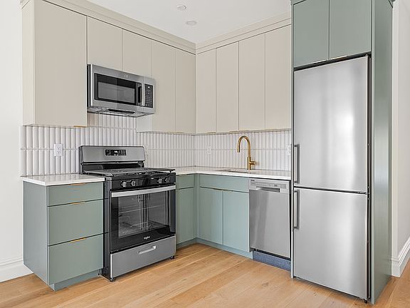 3rd image of 49 Halsey St #1