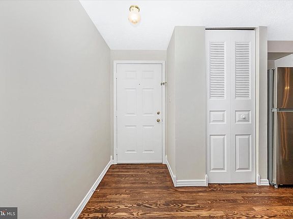 3rd image of 550 Heather Ridge Dr Unit K