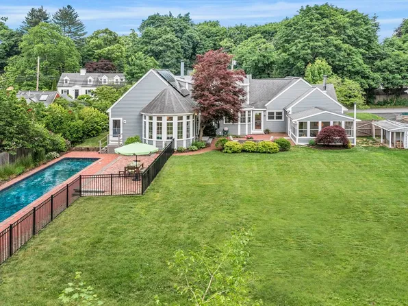 468 Sudbury Rd, Concord, MA 01742