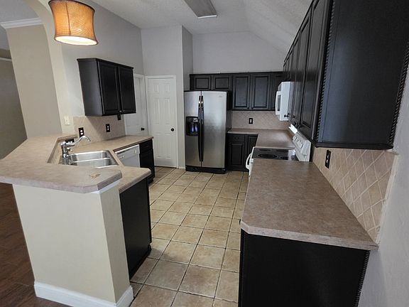 4th image of 8024 Paloverde Dr