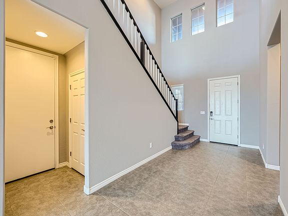 2nd image of 12165 Edgehurst Ct