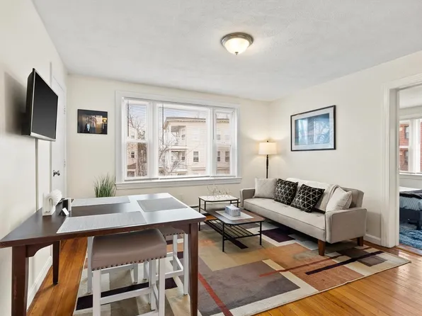 185 Lewis St APT 3, Lynn, MA 01902