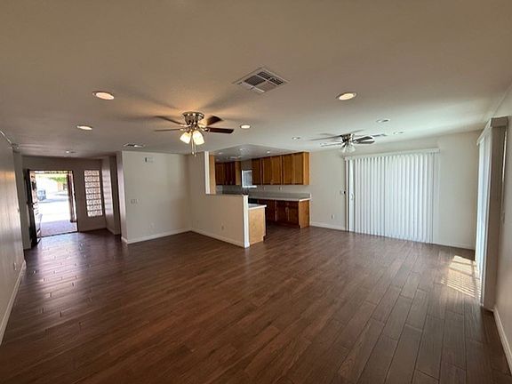 3rd image of 52300 Avenida Obregon
