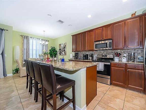 4th image of 240 Maybeck Ct