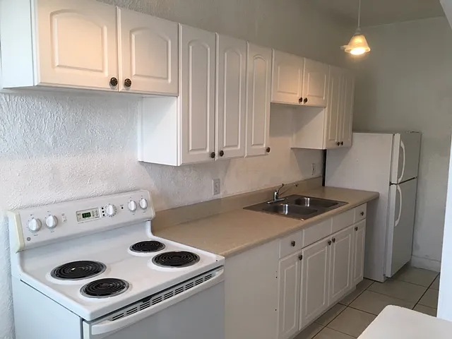 407 S Melville Ave #10 — Photo 6