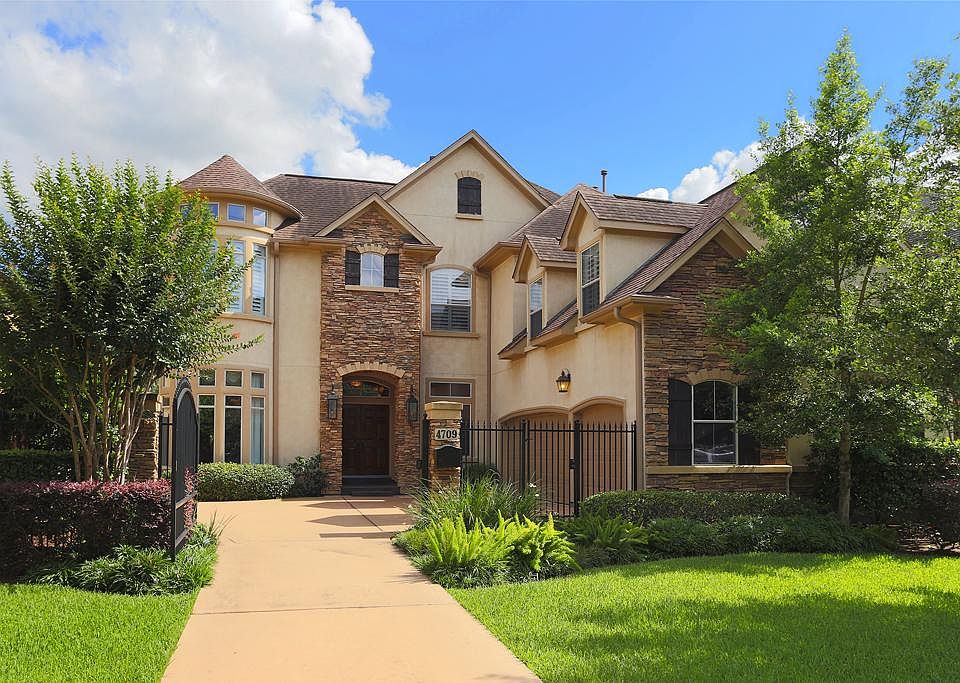 Great curb appeal