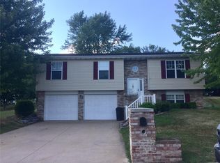 548 Clover Ct, Hannibal, MO 63401