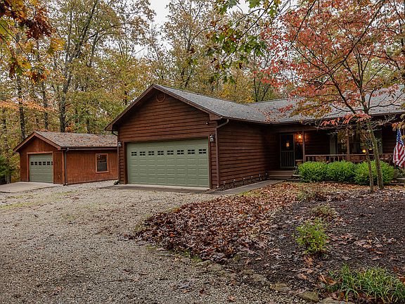 2nd image of 570 Whispering Oaks Dr