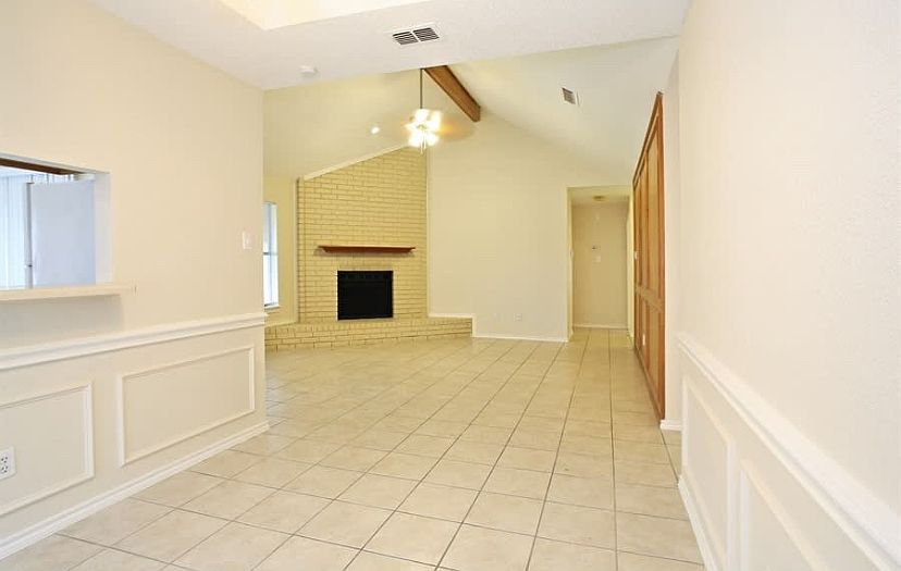 1st image of 4832 Creekridge Ln #2006