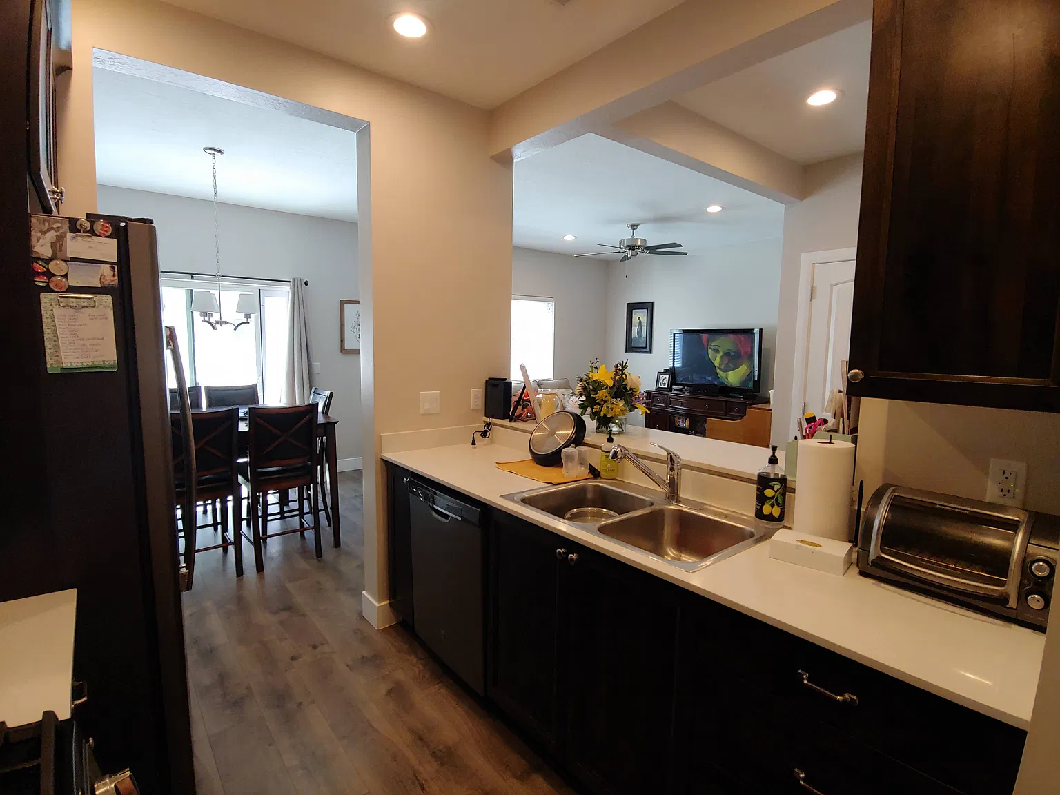 3 bed, 1600 sqft, $1,825 — Photo 3