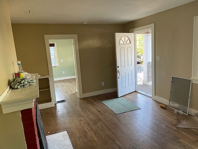 2nd image of 3712 NE 13th Ave