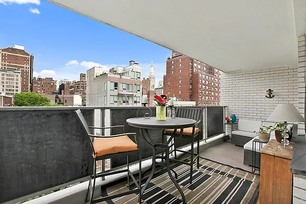 Sold by Corcoran | media 15