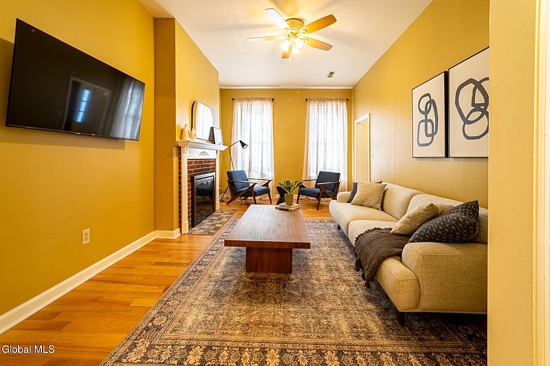 5th image of 339 Hamilton Street