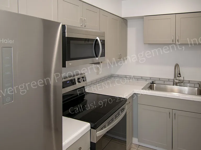 1705 Heatheridge Rd #M301 — Photo 5
