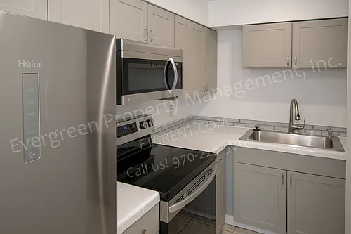 1705 Heatheridge Rd #M301 Photo 1