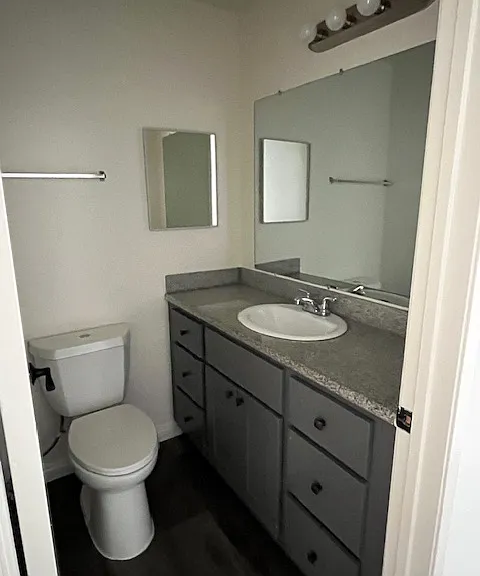 2839 Francis Ave — Photo 3