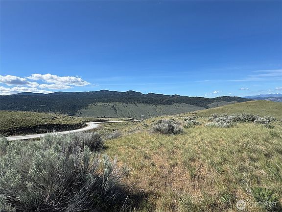 5th image of 35 Sunset Ridge Road