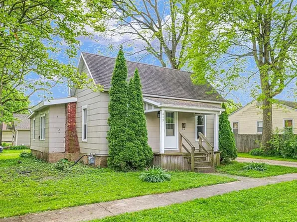 413 E Lincoln St, Monticello, IL 61856