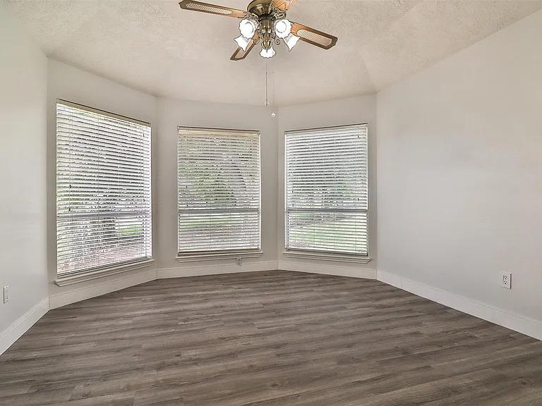 10910 Scenic Dr — Photo 26